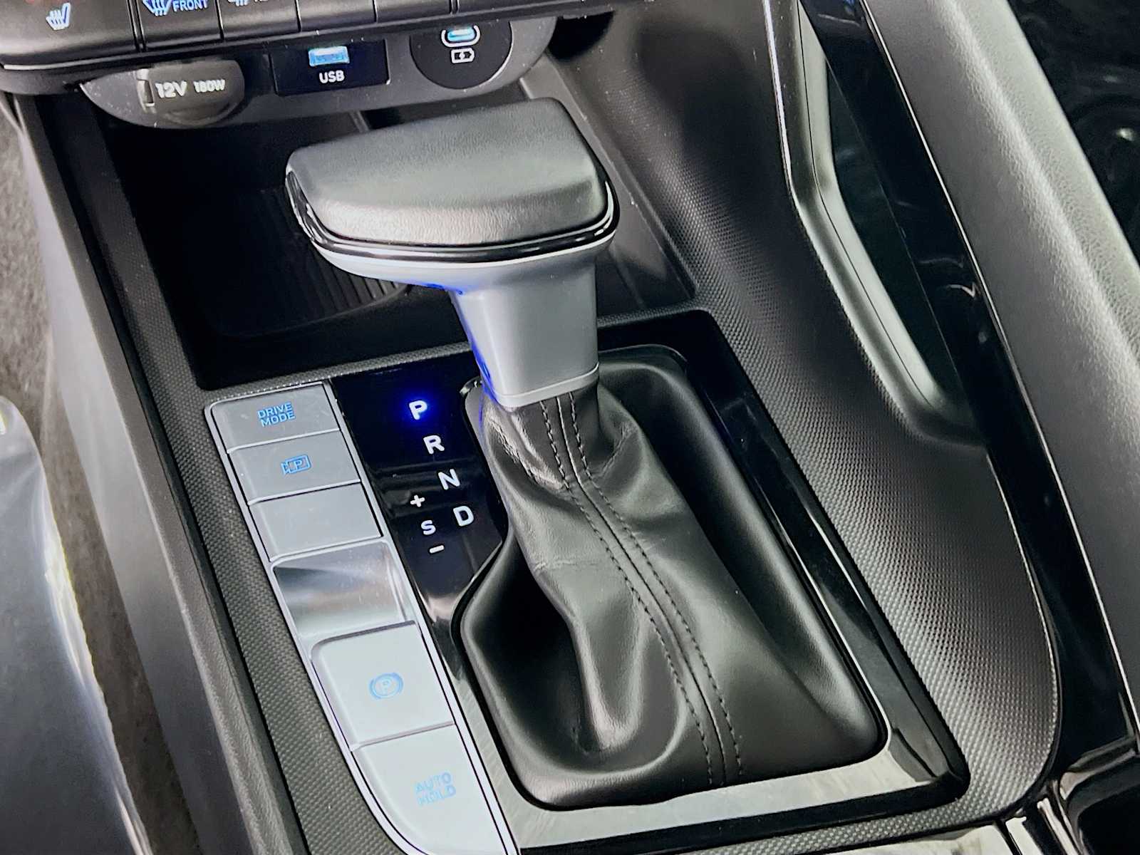 2024 Hyundai Elantra SEL Convenience photo 15