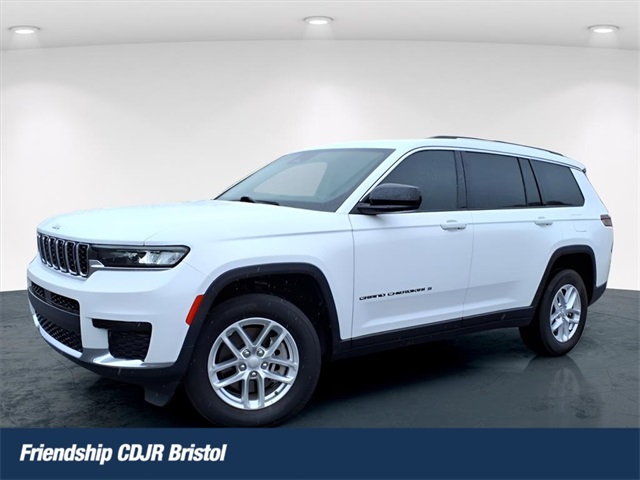 2023 Jeep Grand Cherokee L Laredo's photo