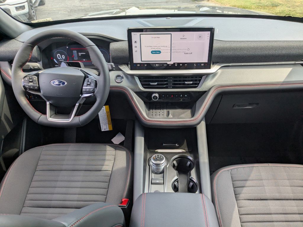 2025 Ford Explorer ST-Line photo 16