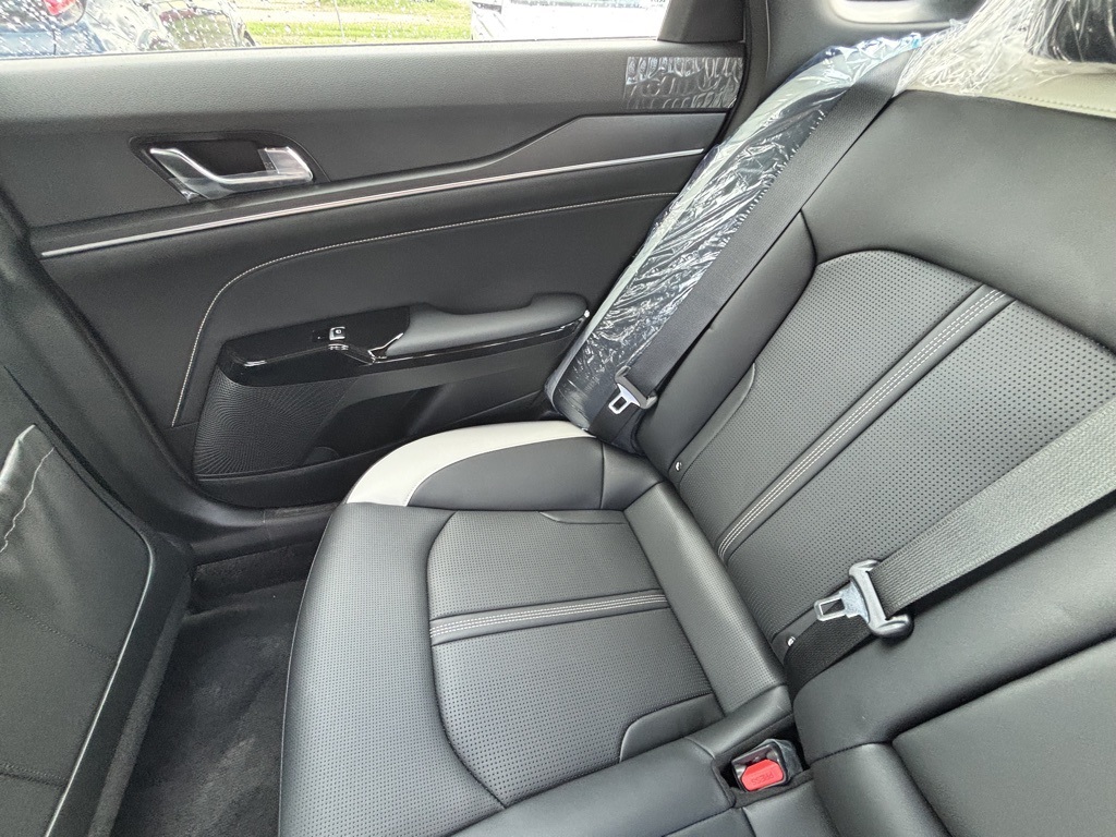 2026 Kia K5 GT-Line photo 17