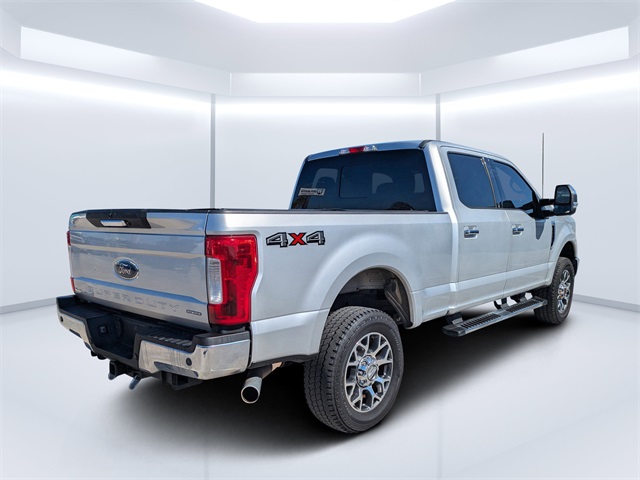 2017 Ford F-250 Lariat photo 3