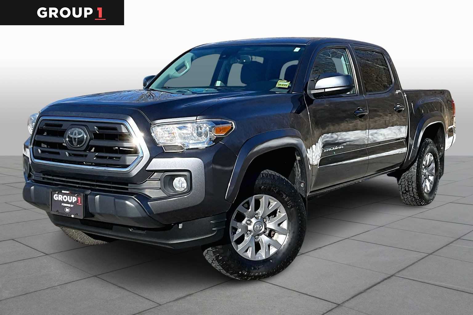 2019 Toyota Tacoma SR5's photo