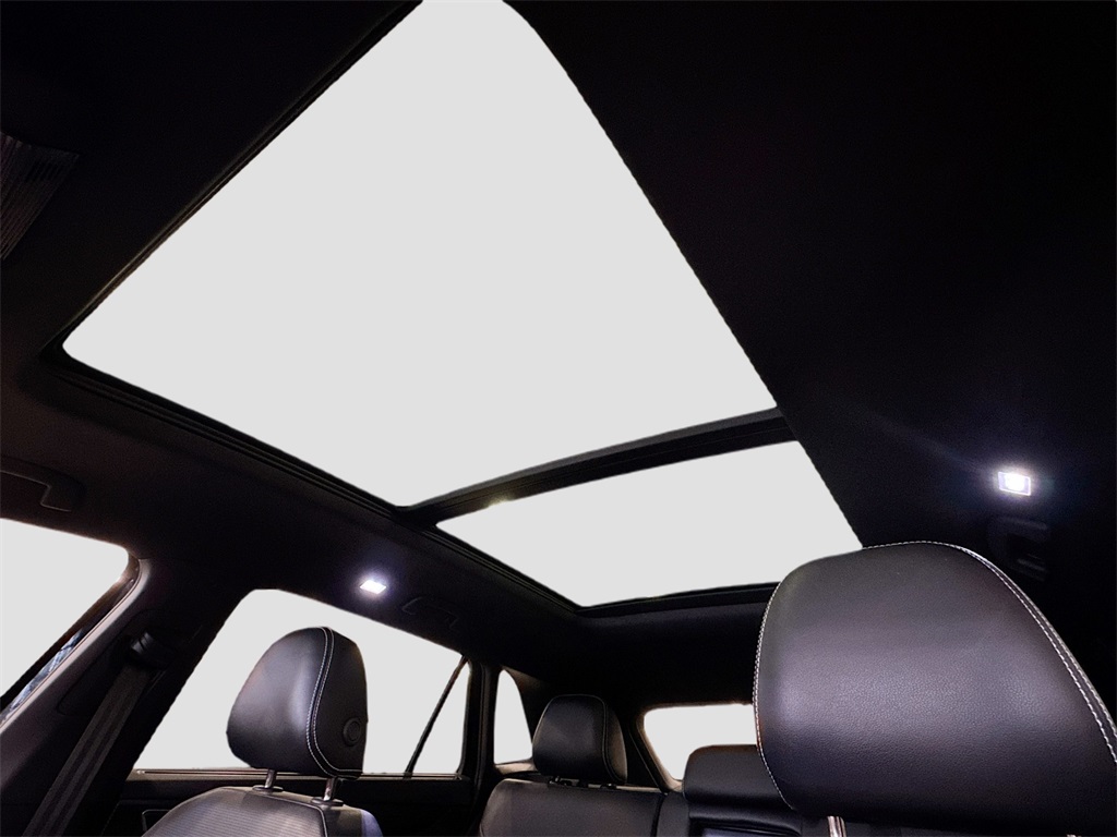 2024 Volkswagen Atlas Cross Sport SEL photo 22