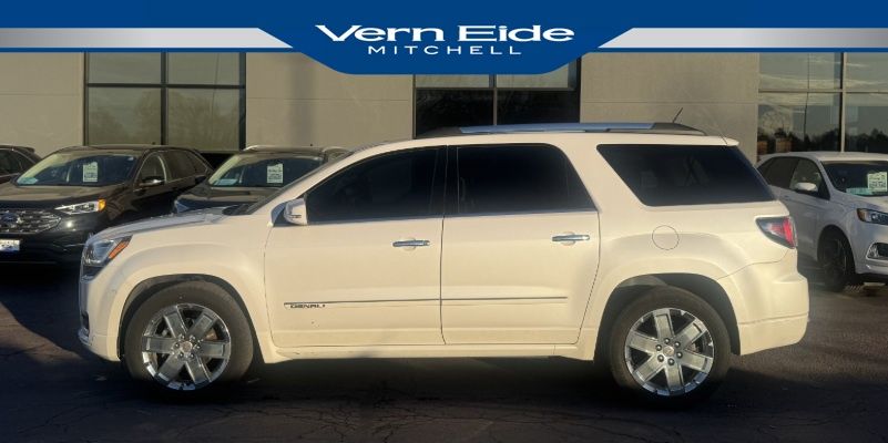 2016 GMC Acadia Denali's photo