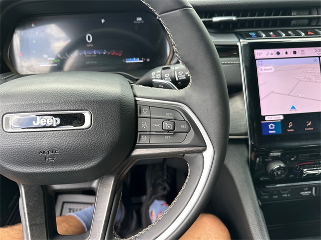 2023 Jeep Cherokee Base photo 36