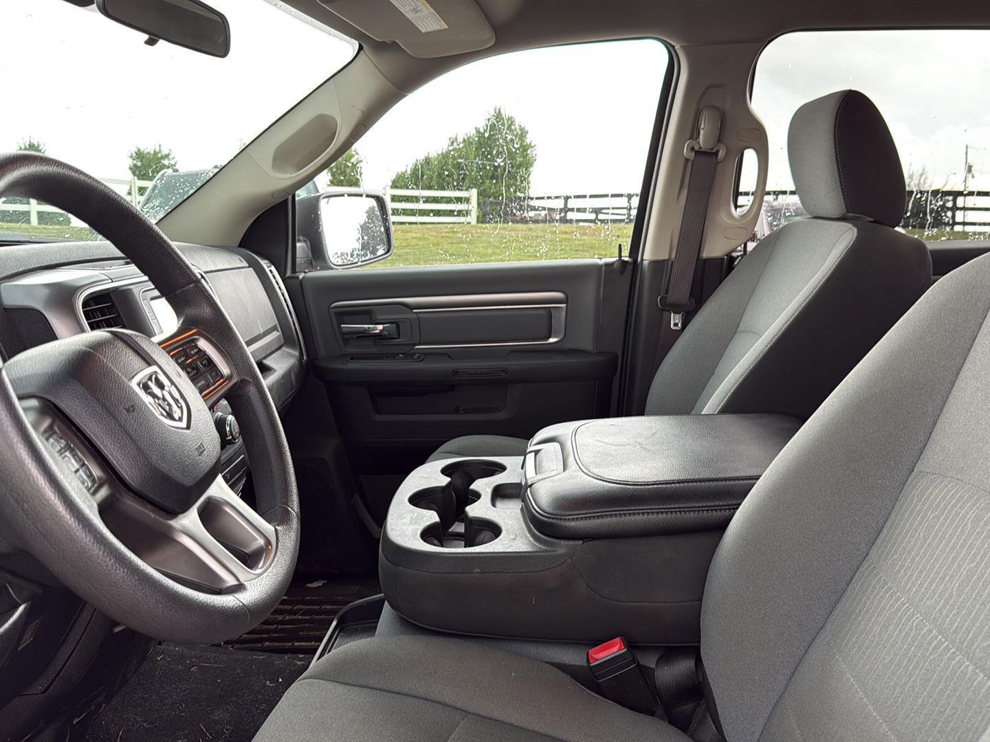 2021 Ram 1500 Classic SLT photo 7