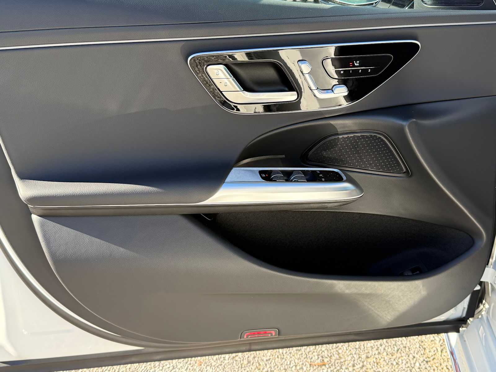 2025 Mercedes-Benz E-Class E350 - Photo 31