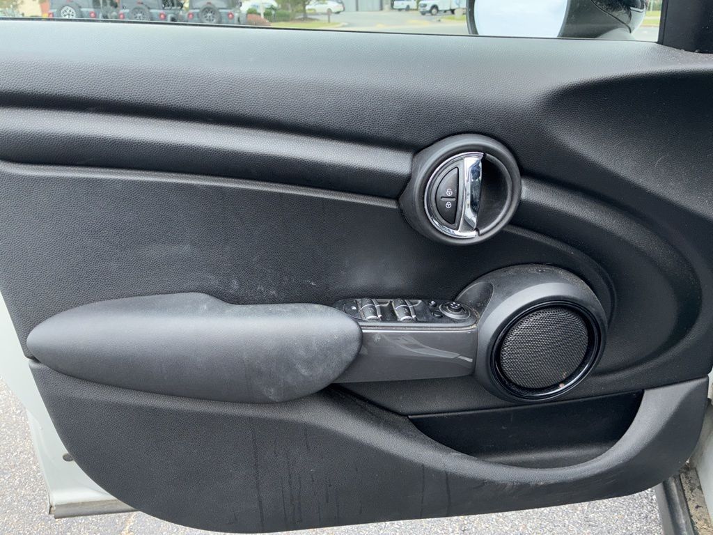 2017 Mini Cooper Base photo 9
