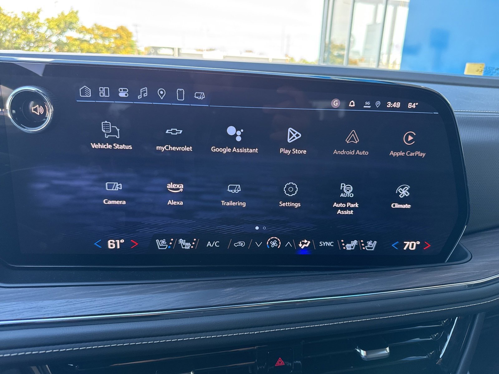 2025 Chevrolet Suburban Premier photo 20