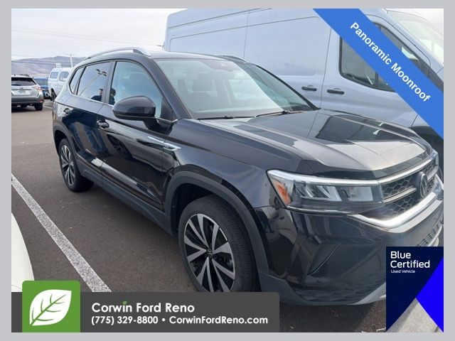 2023 Volkswagen Taos SE's photo