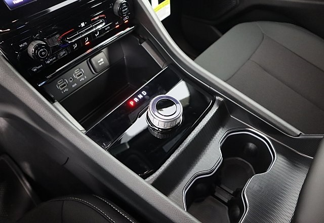2025 Jeep Grand Cherokee Laredo photo 15