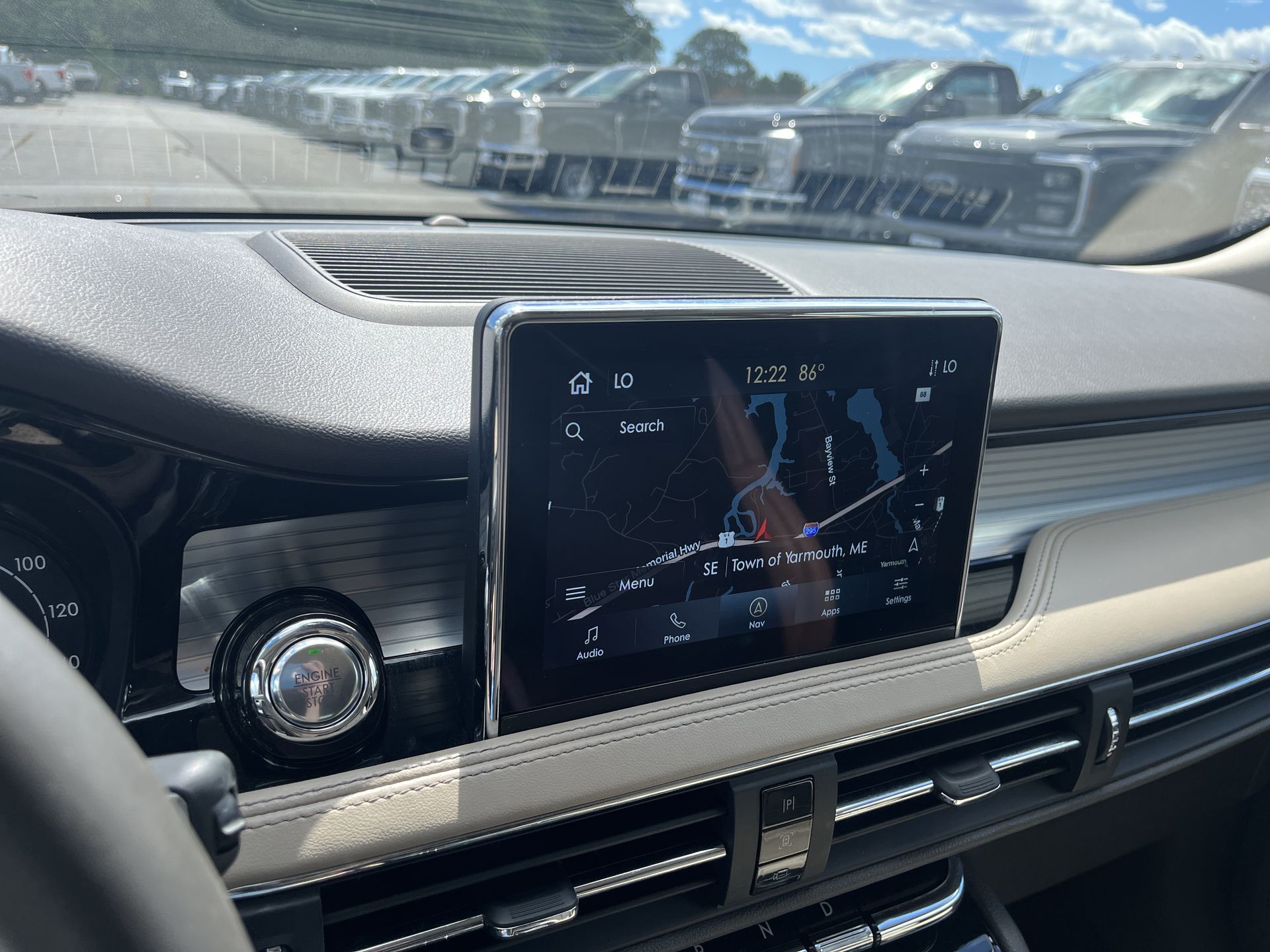 2022 Lincoln Corsair Standard photo 12