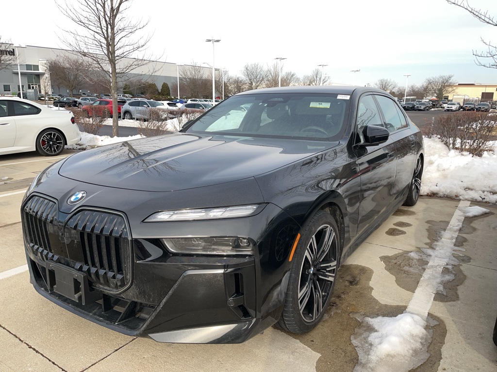 2025 BMW 7 Series 760i's photo