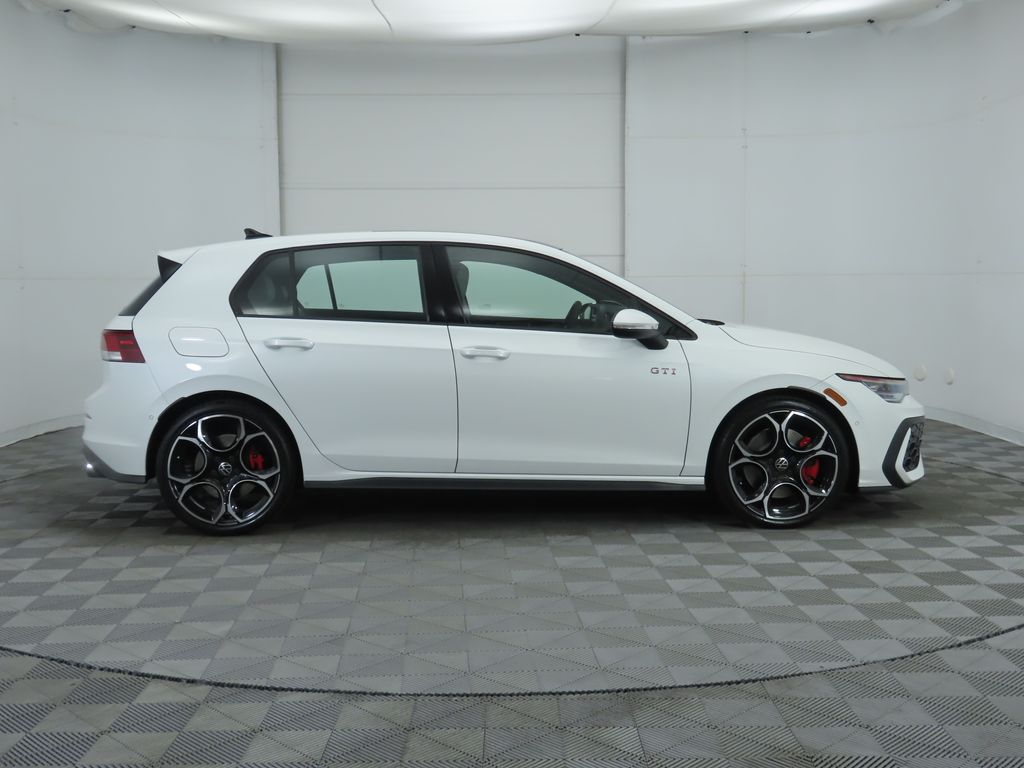 2025 Volkswagen Golf GTI Autobahn photo 4