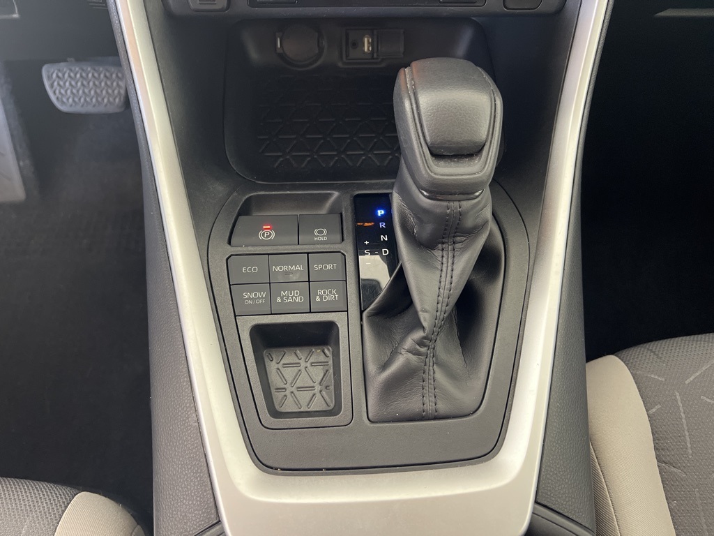 2019 Toyota RAV4 XLE photo 15
