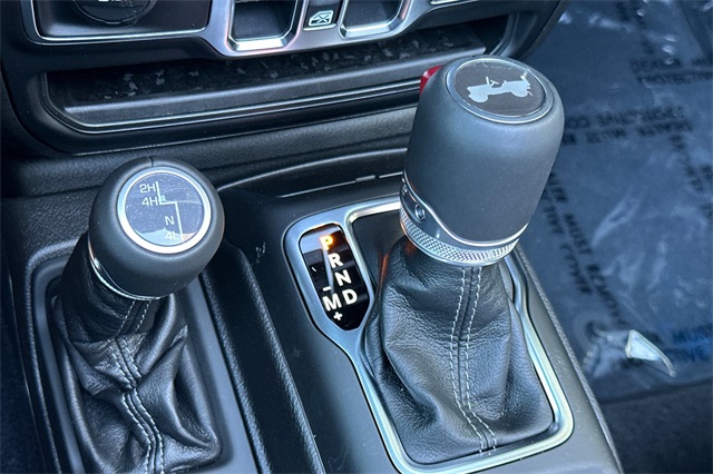 2025 Jeep Wrangler Sahara photo 20