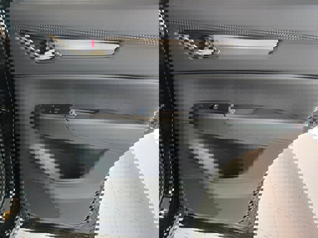 2025 Mazda CX-5 2.5 Select photo 6