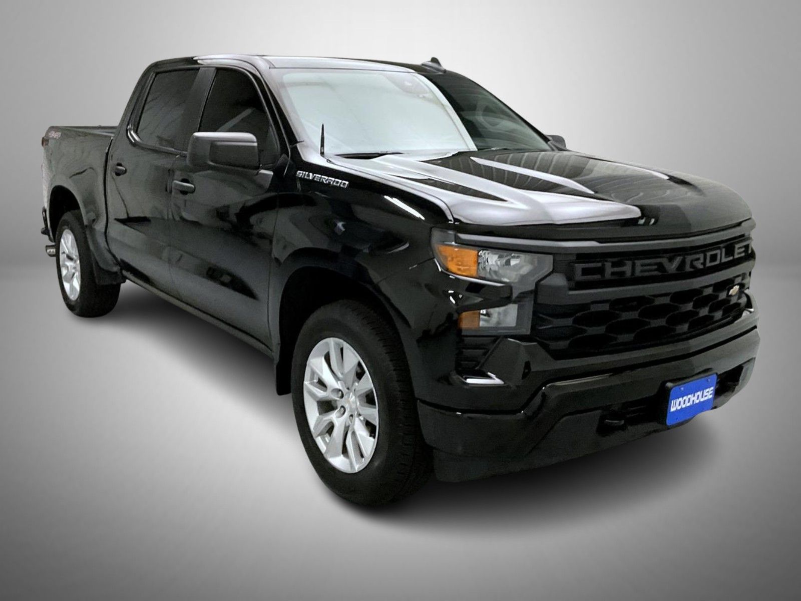 2024 Chevrolet Silverado 1500 Custom photo 3