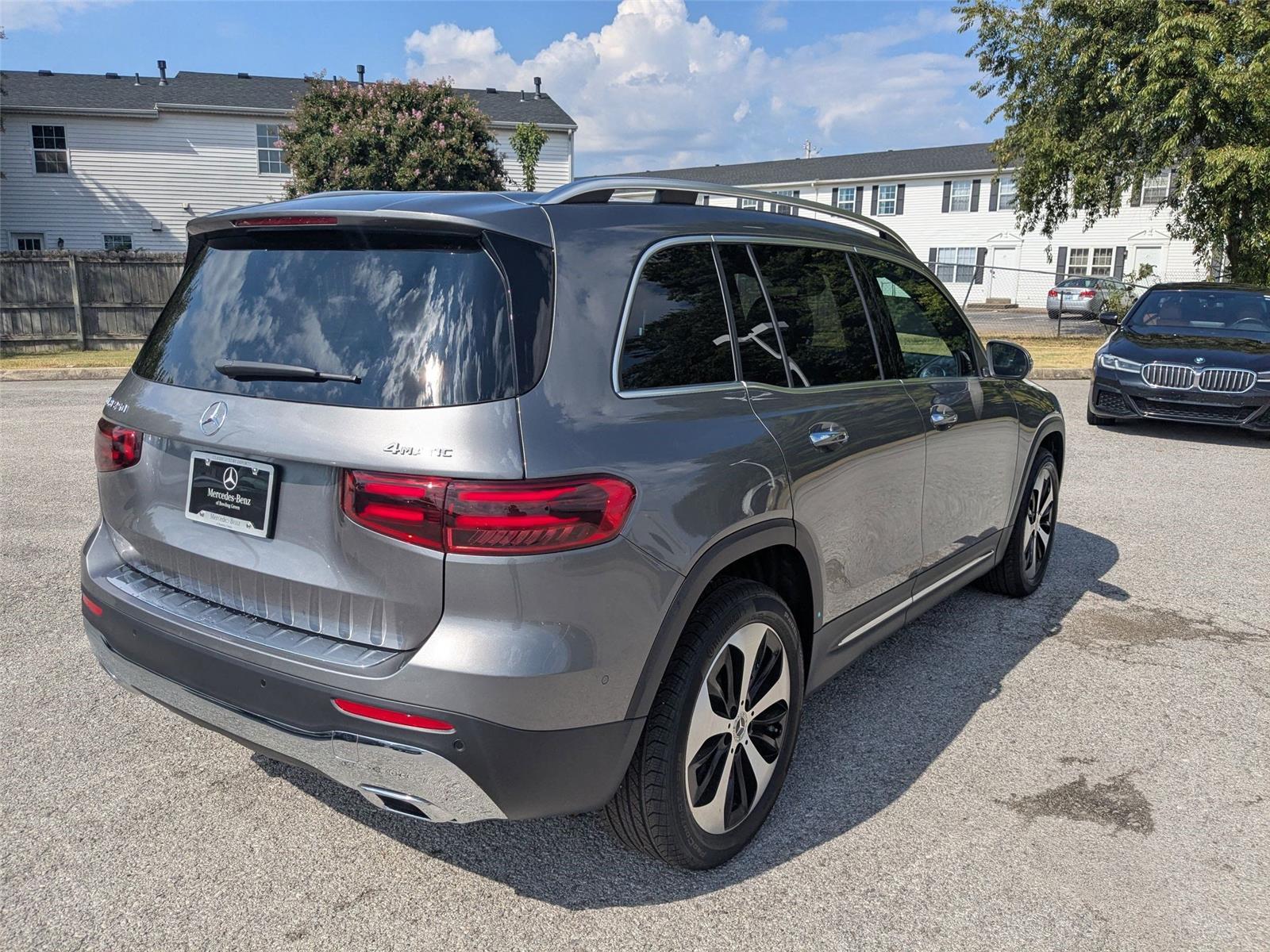 2026 Mercedes Benz GLB 250 4MATIC photo 4