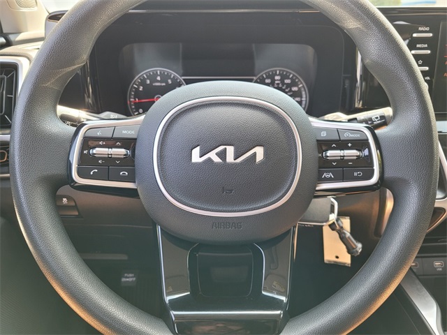 2023 Kia Sorento LX photo 26