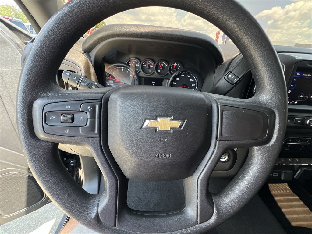 2023 Chevrolet Silverado 1500 Custom photo 19