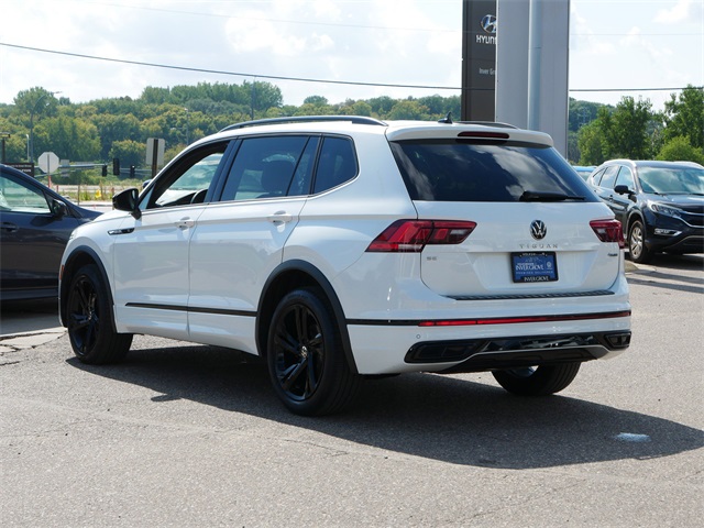 2023 Volkswagen Tiguan SE R-Line Black photo 4