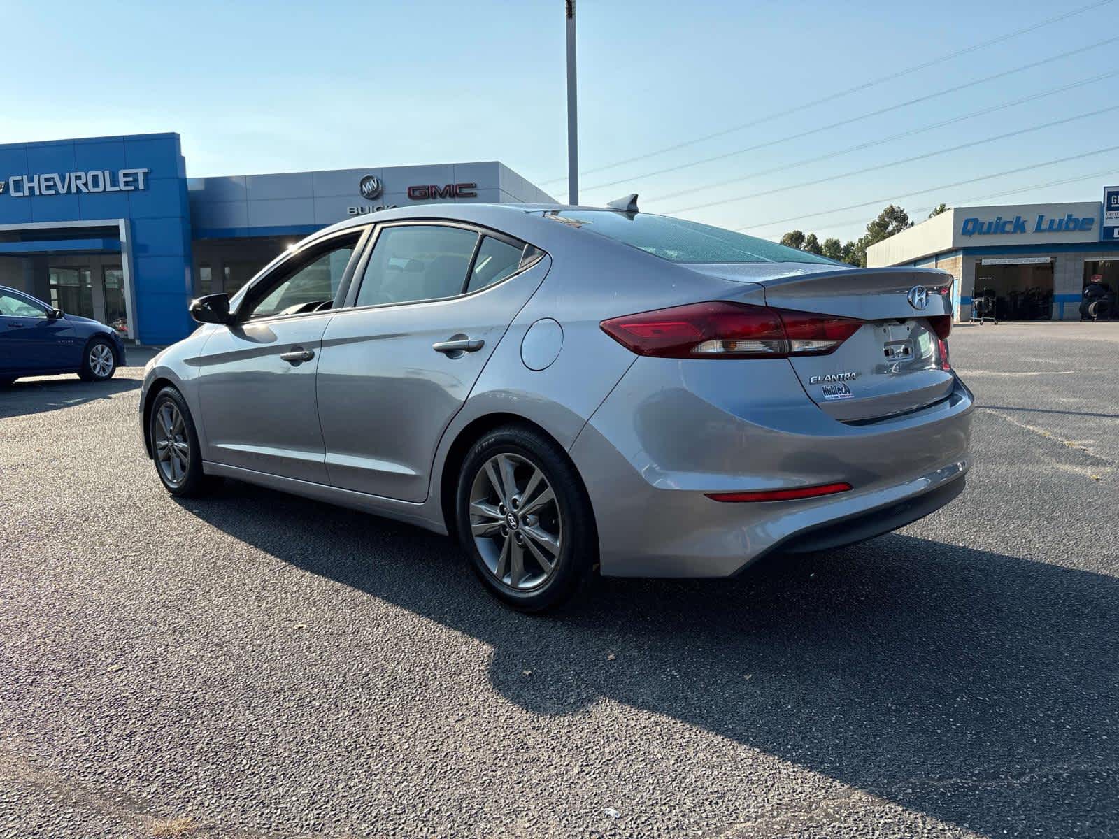 2017 Hyundai Elantra SE photo 3