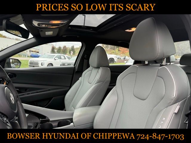 2024 Hyundai Elantra Hybrid Limited photo 2