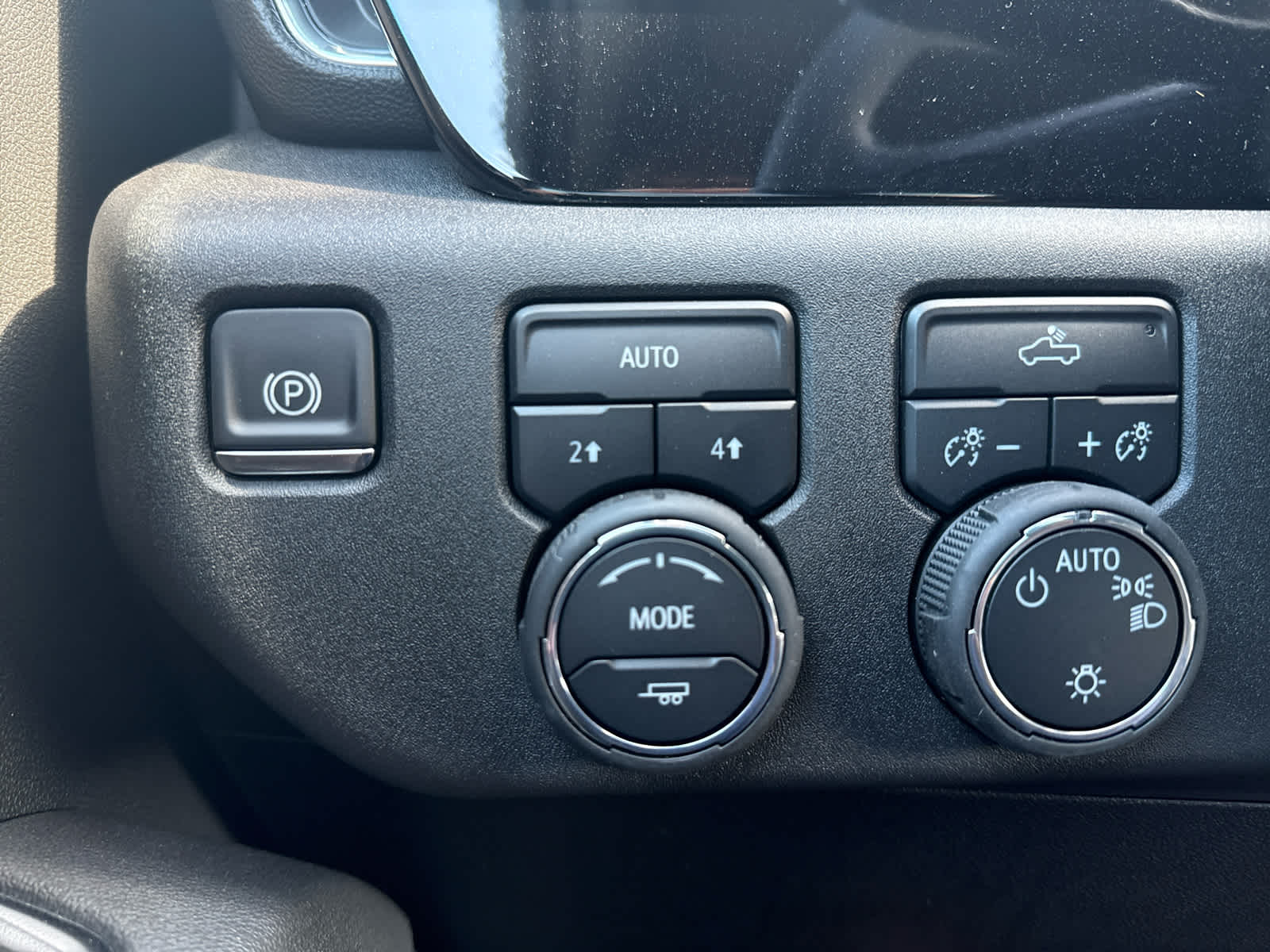 2025 Chevrolet Silverado 1500 LT photo 19