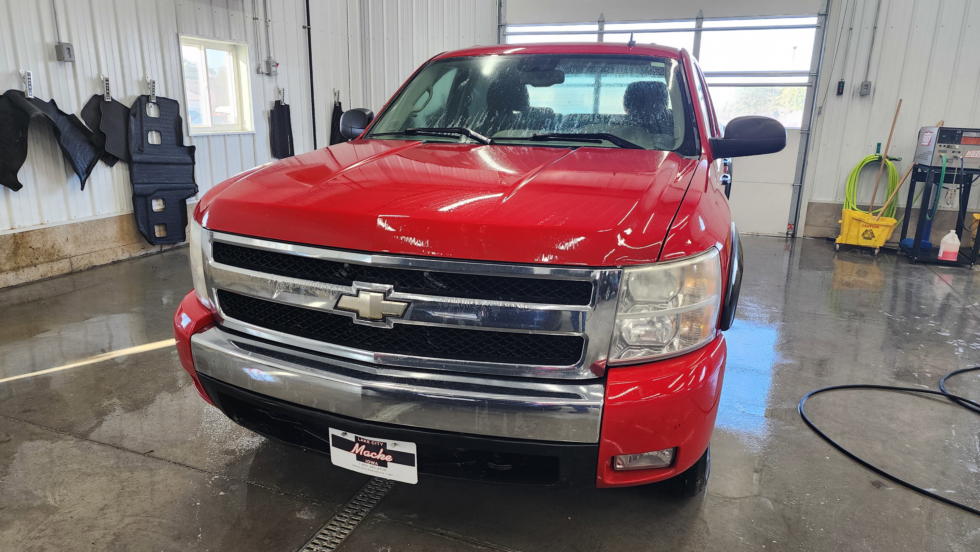 Used 2007 Chevrolet Silverado 1500 1LT with VIN 2GCEK13M671557160 for sale in Lake City, IA