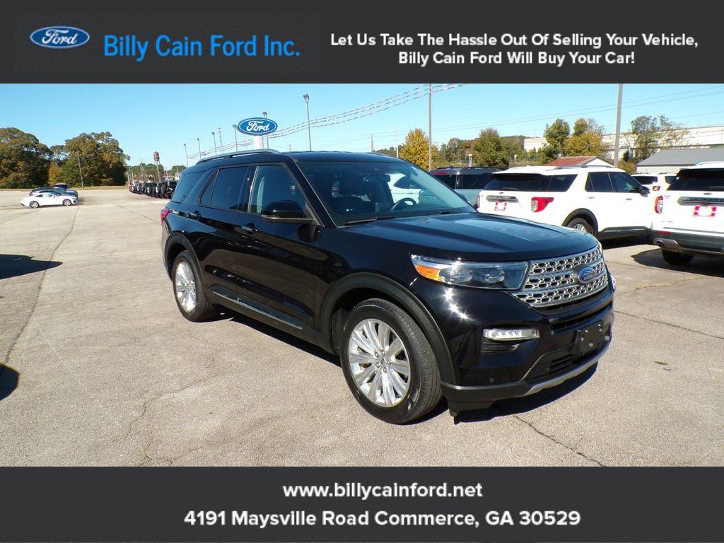 2022 Ford Explorer Limited's photo