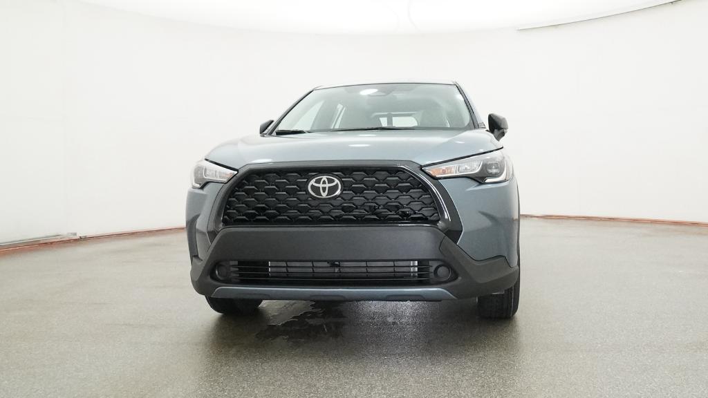 2025 Toyota Corolla Cross L photo 3