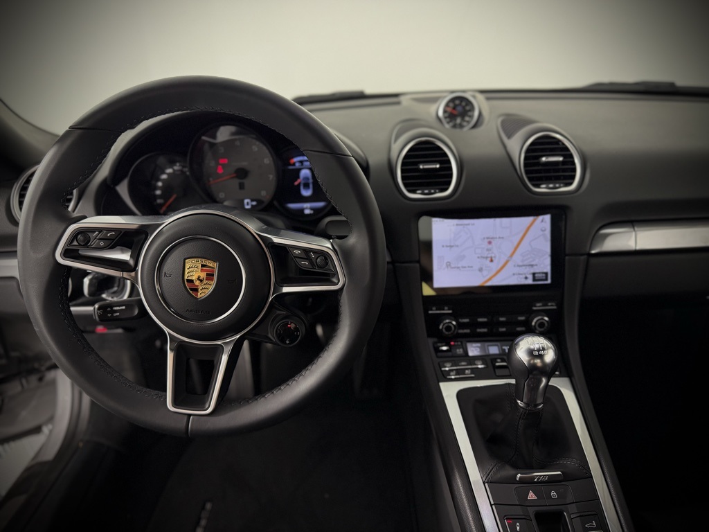 2024 Porsche Boxster S photo 22