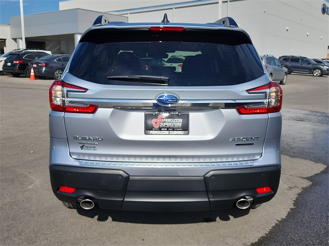 2025 Subaru Ascent Limited photo 3