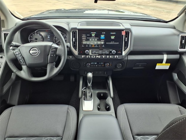 2025 Nissan Frontier SV photo 3
