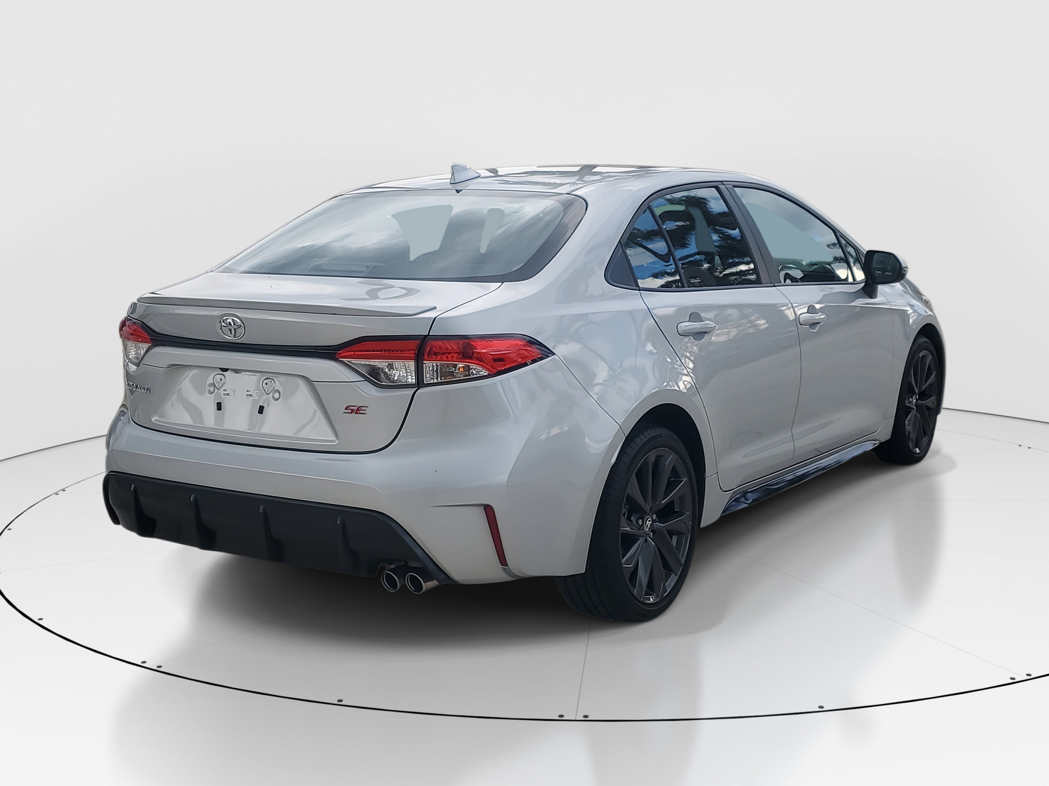 2024 Toyota Corolla SE photo 3
