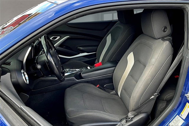 2020 Chevrolet Camaro 1LT photo 26
