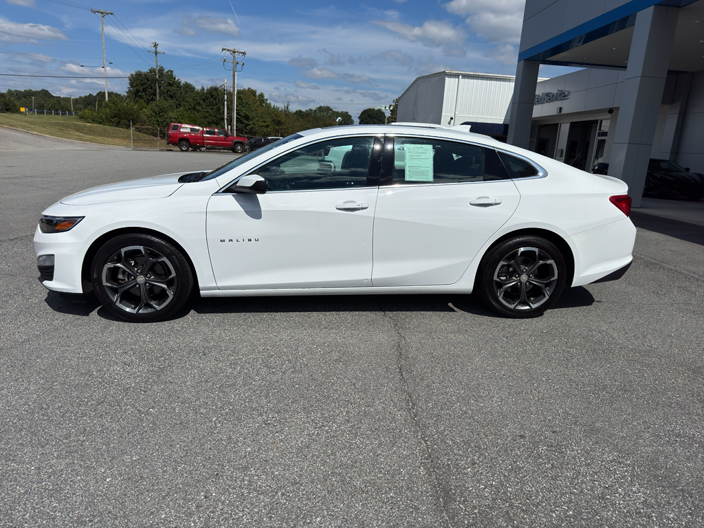 2023 Chevrolet Malibu 1LT photo 3