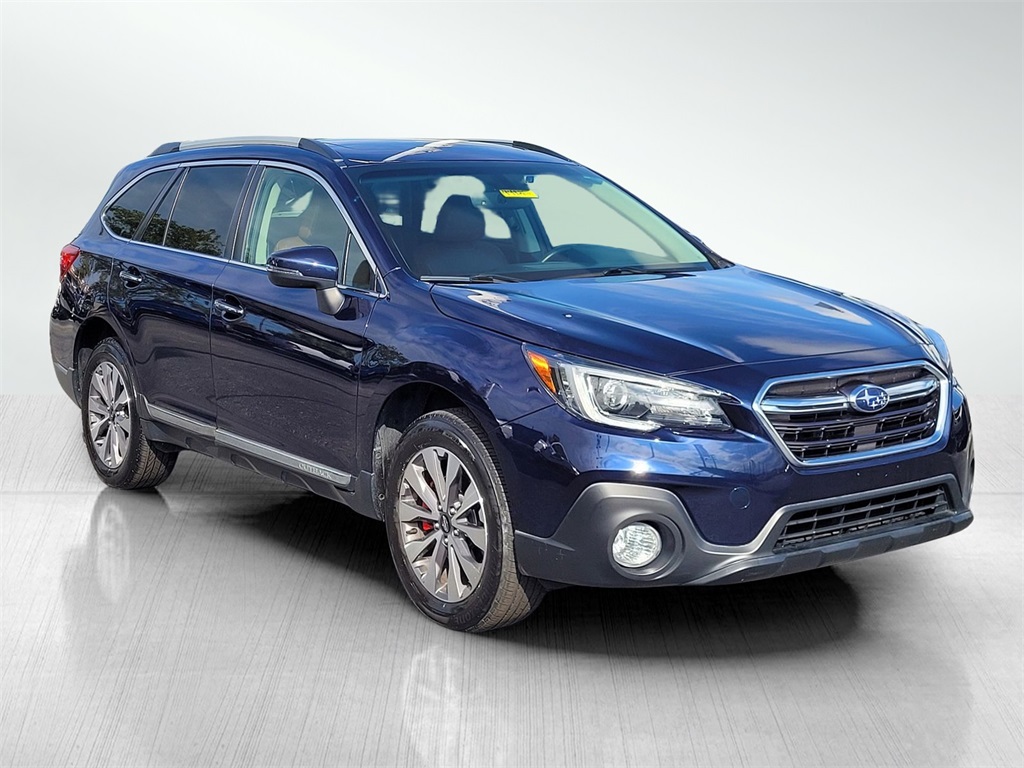 2018 Subaru Outback Touring photo 2