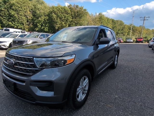 2022 Ford Explorer XLT photo 2
