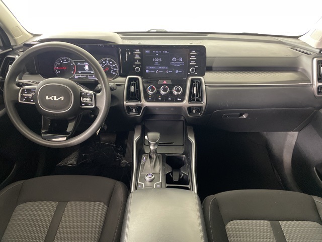 2022 Kia Sorento LX photo 31