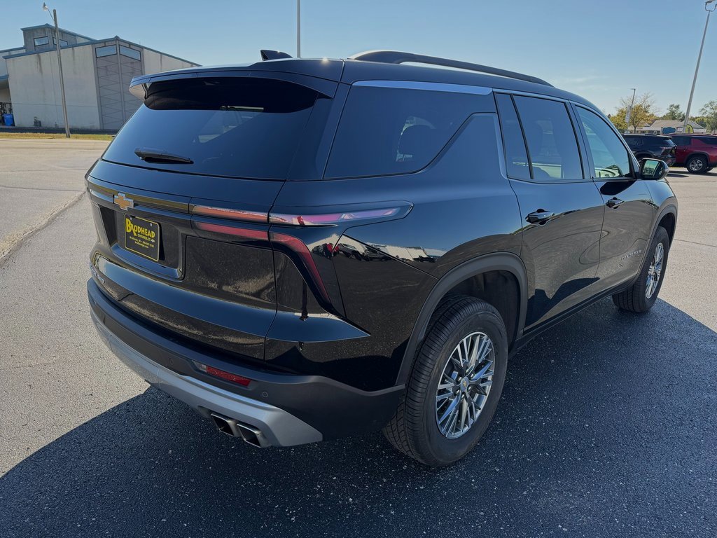 2025 Chevrolet Traverse photo 5