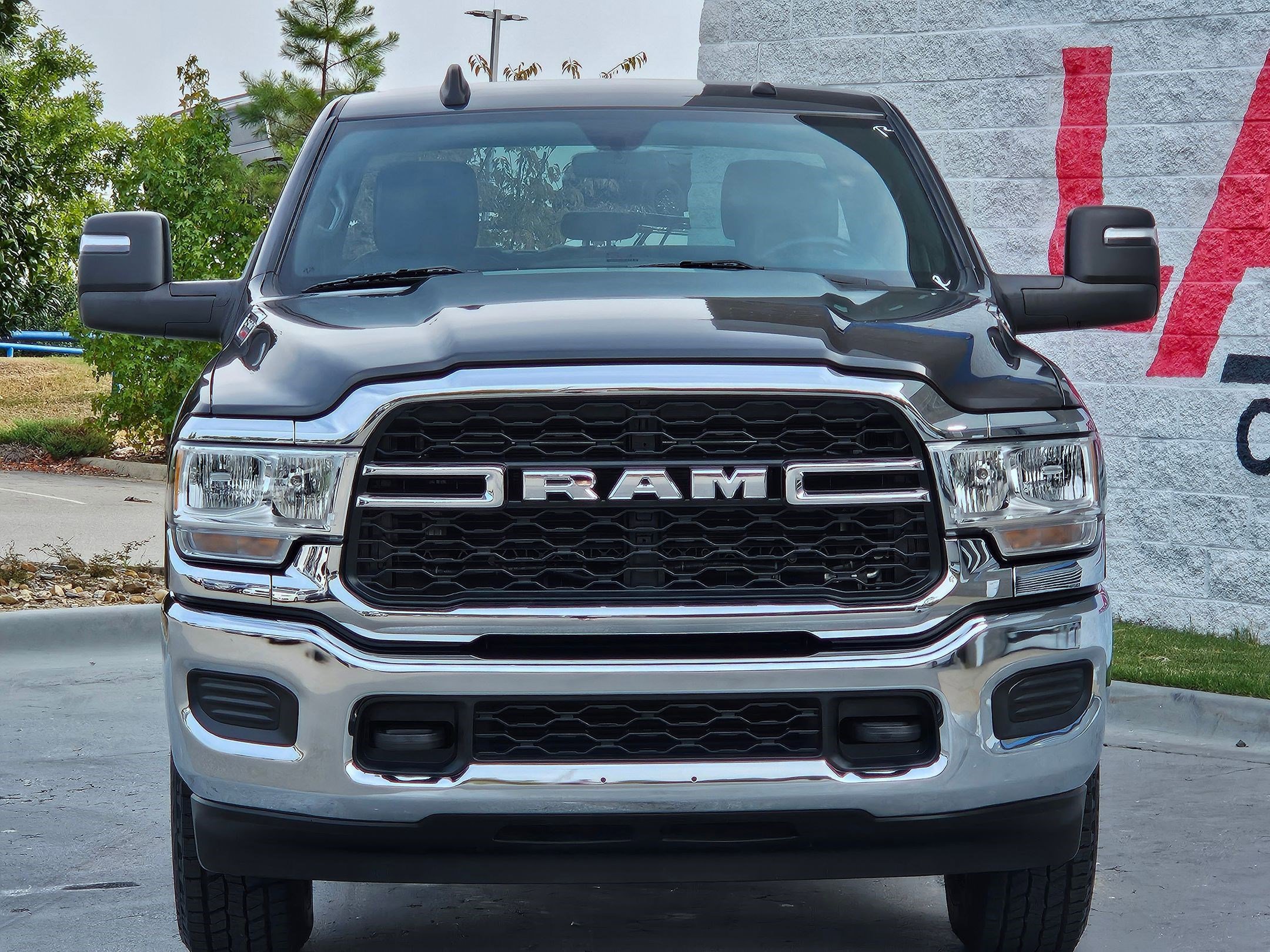 2024 Ram 2500 Tradesman photo 2