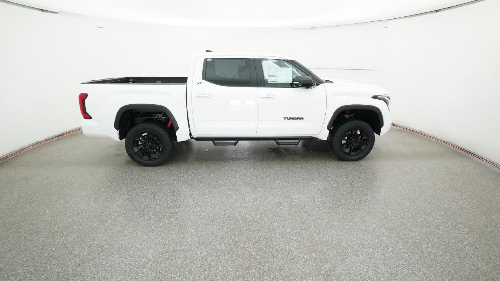 2025 Toyota Tundra SR5 CrewMax photo 20
