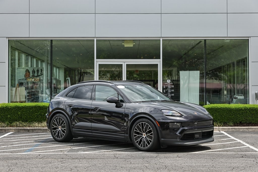 2024 Porsche Macan Electric 4 photo 9