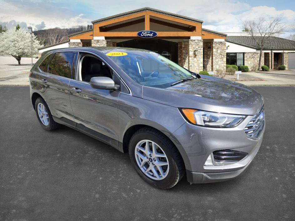 2021 Ford Edge SEL photo 3