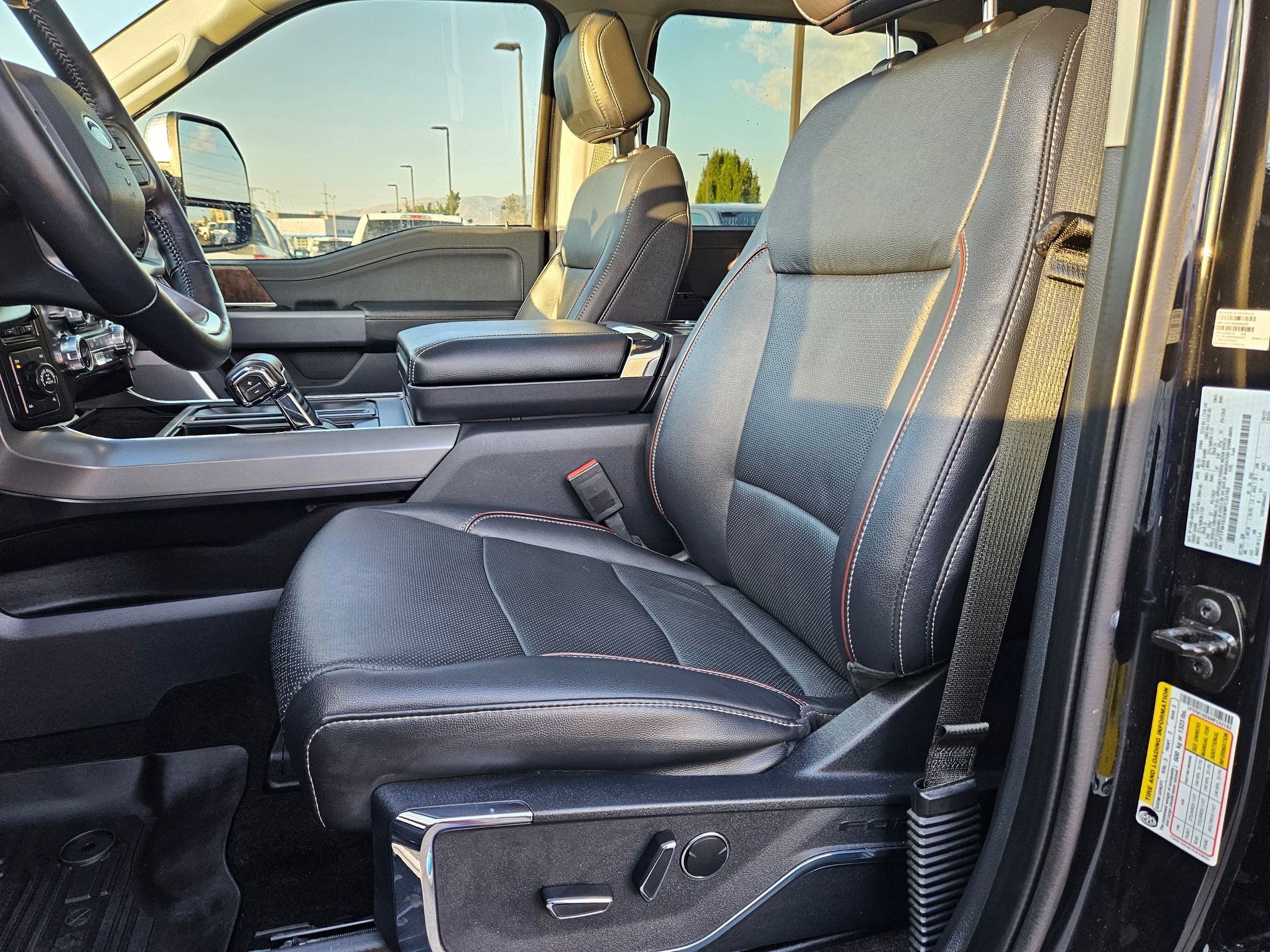 2021 Ford F-150 Lariat photo 13