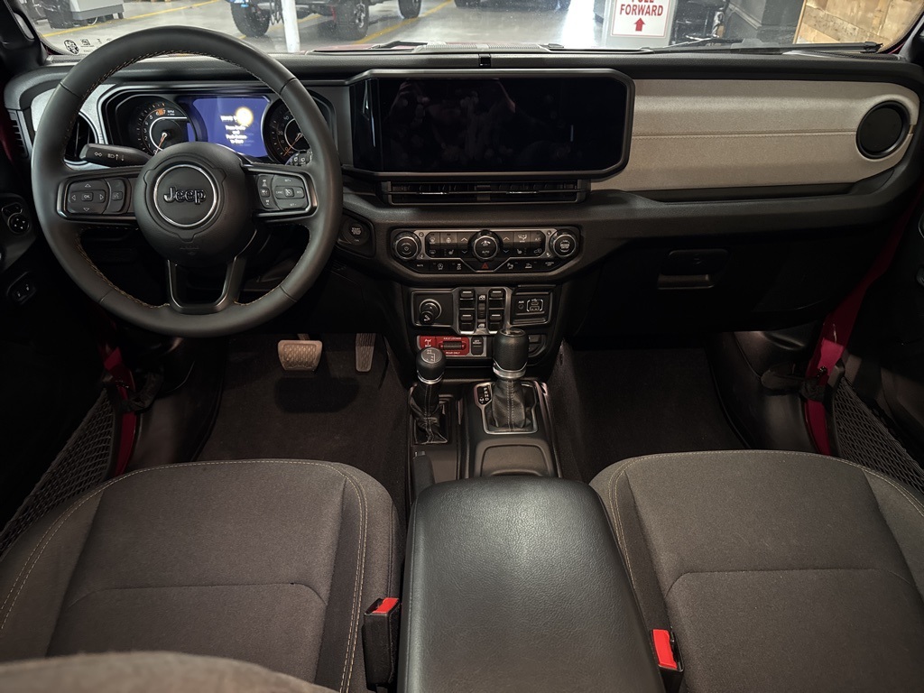 2024 Jeep Wrangler Willys photo 3