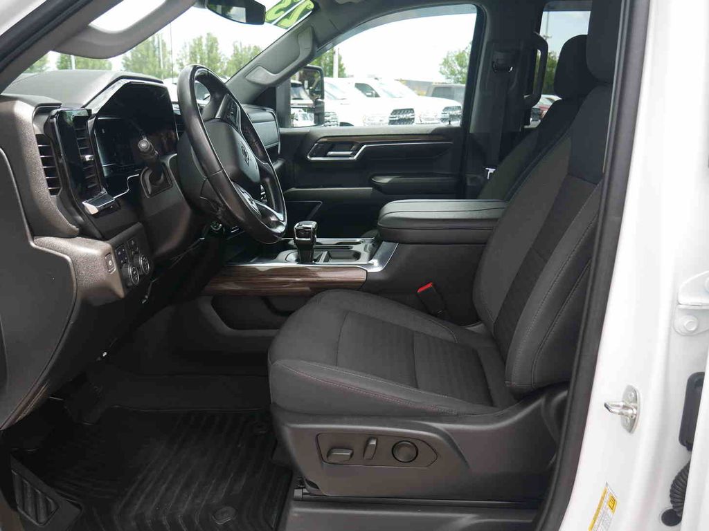 2023 Chevrolet Silverado 1500 RST photo 22
