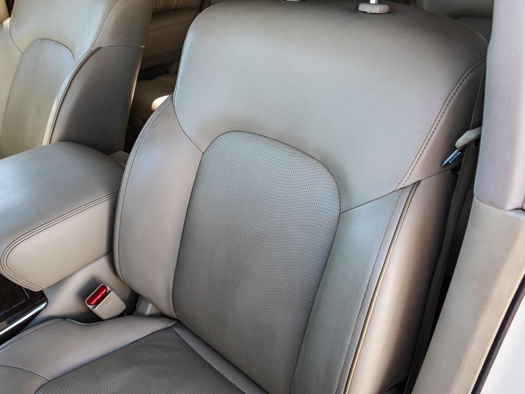 2017 Infiniti QX80 Base photo 25
